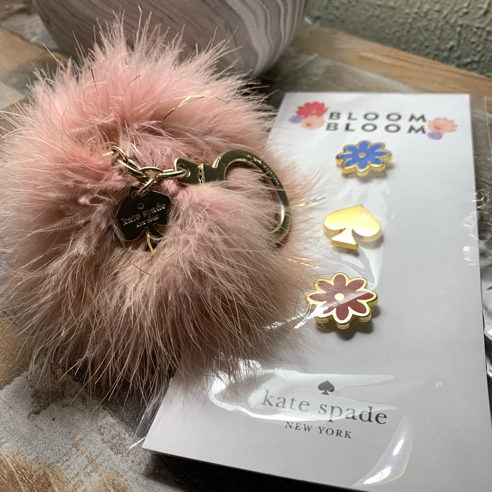 ♠️KATE SPADE ♠️ Pom keychain and pins